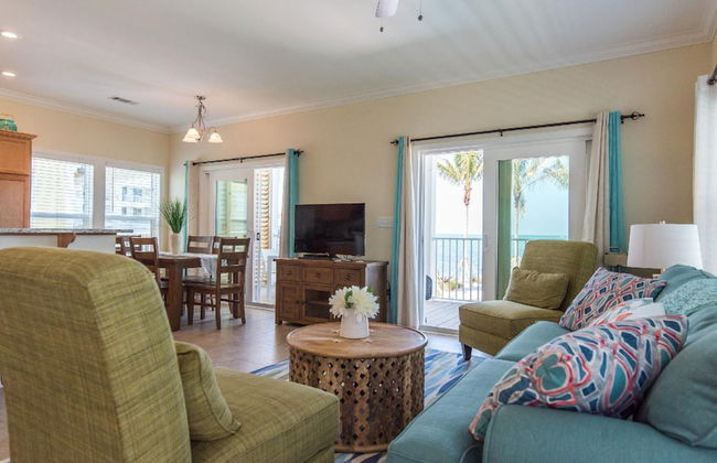 7 Waterfront 4bed 3bath Pool Home - Photo 16