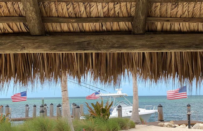 3 Beautiful 4 Bed 3 Bath Pool Home w Free Dock - Foto 8