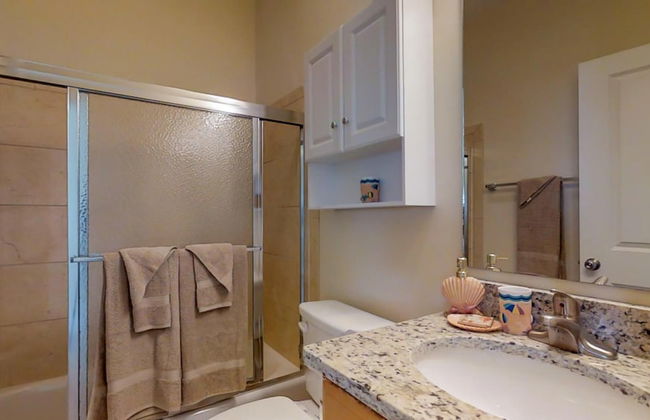 7 Waterfront 4bed 3bath Pool Home - Photo 26