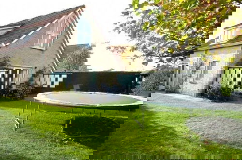 Foto 1 - Inviting Bungalow With Garden