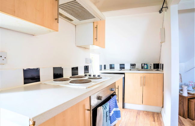 Travellers Stays In The Heart Of Orrell Park - Foto 6