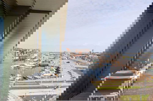 Foto 2 - Apartment With Lateral sea View and Harbor View