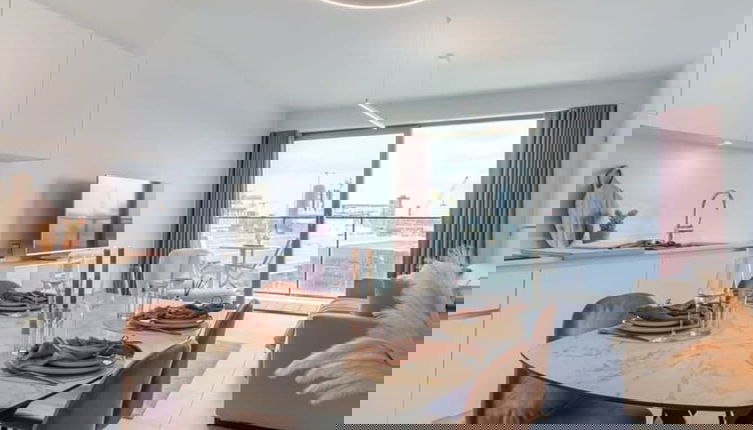 Foto 1 - Apartment With Lateral sea View and Harbor View