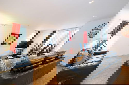 Foto 1 - A Contemporary Apartment With Transport Links to Aberdeen City
