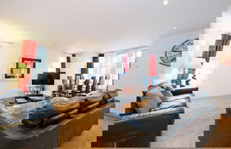 Photo 1 - A Contemporary Apartment With Transport Links to Aberdeen City