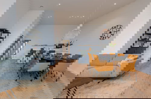 Foto 8 - Serene Dikefront Apartment With en Suite Bedrooms and Stunning Views