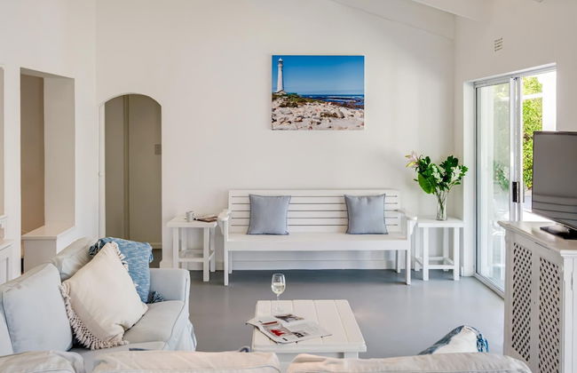 Unwind in Coastal Charm at Villa Santorini - Foto 26