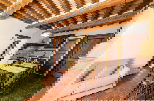 Foto 10 - Italian Farmhouse With Pool