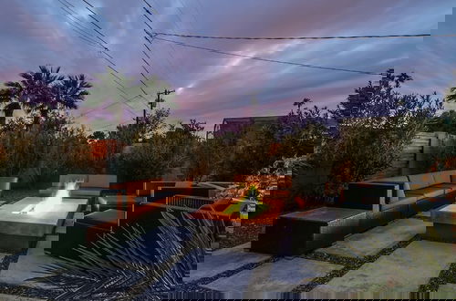 Foto 50 - Mid-century Modern W/backyard Oasis, Putting Green