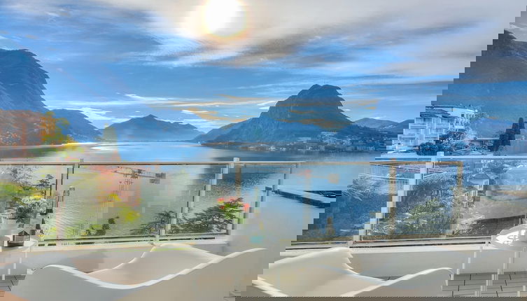 Foto 1 - Honeymoon With Stunning View