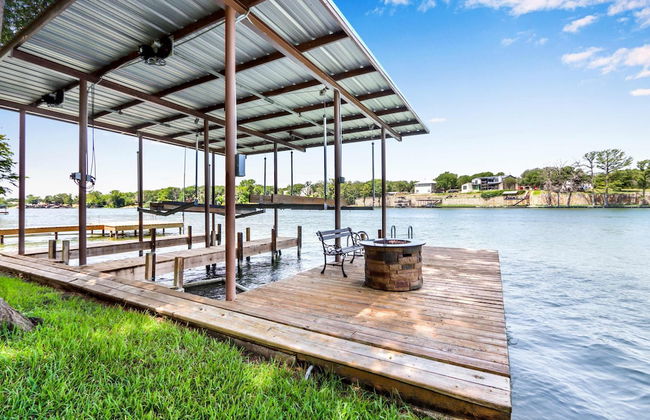 Beautiful Lakefront Cabin Something For Everyone - Photo 39