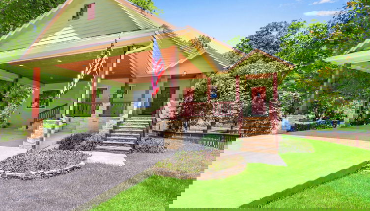 Photo 1 - Beautiful Lakefront Cabin Something For Everyone
