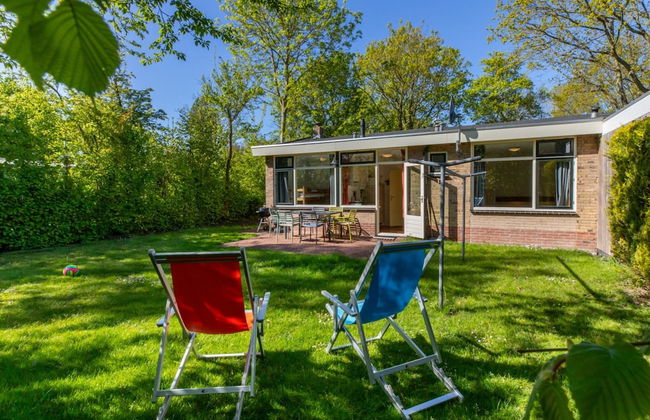 Bungalow Near Dutch Beach With Garden - Photo 24