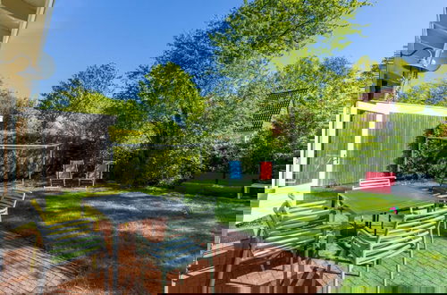 Foto 16 - Beautiful Bungalow With Garden