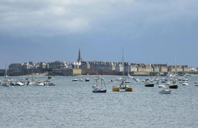 Holiday Home Located in the Middle of the Popular Seaside Resort, Cancale - Foto 20