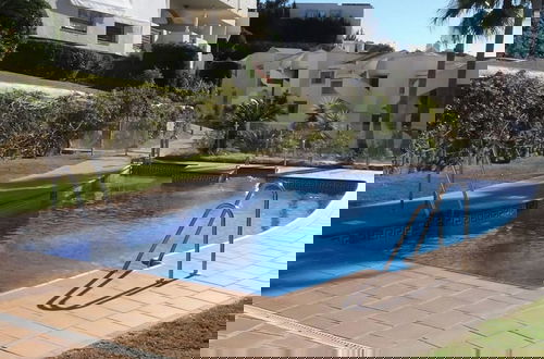 Photo 1 - Elviria 2-bed Apt, Sleeps 4, Pool, 20m to Beach