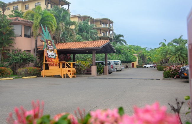 Pineapple Villa 142 2 Bedroom Condo by RedAwning - Photo 23