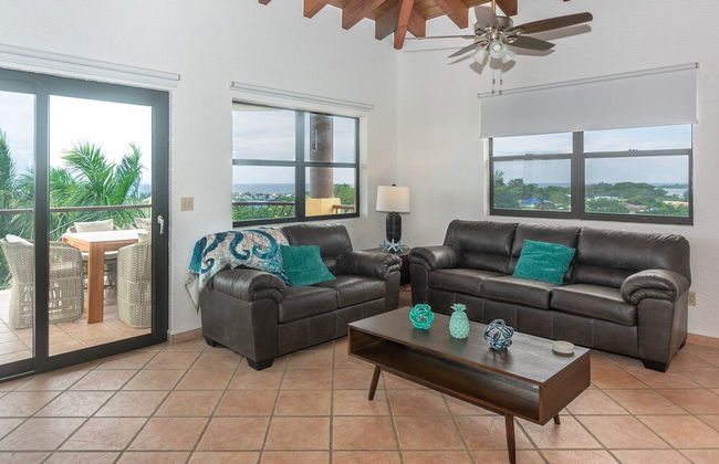 Pineapple Villa 142 2 Bedroom Condo by RedAwning - Photo 9