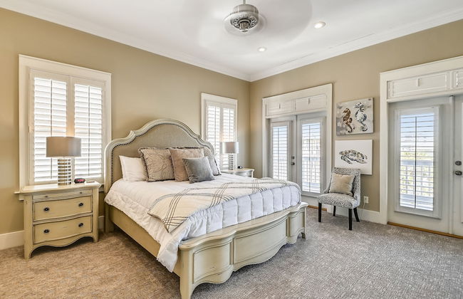 Paradise Pointe - Gorgeous 4 BR home with pool by RedAwning - Photo 14