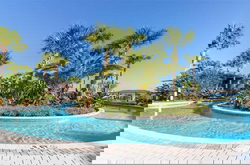 Foto 44 - Relaxing Getaway With Private Pool & Lake View