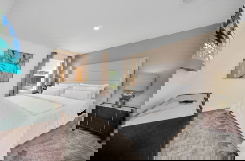 Foto 16 - 9 Bed Pool Home Storey Lake Resort! 9 Bedroom Home by RedAwning