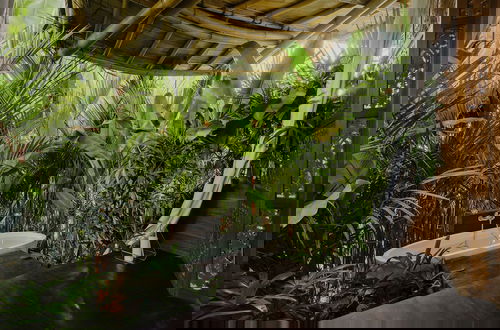 Foto 16 - Earthship Ubud Eco Villa