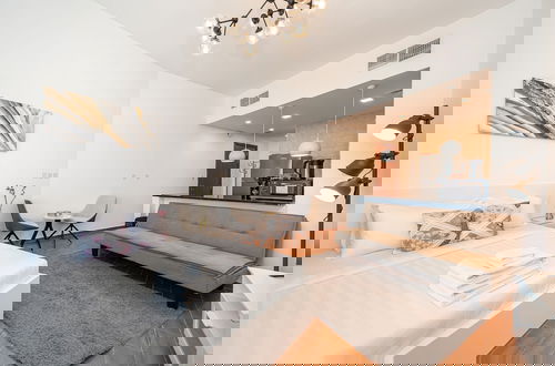 Foto 5 - Luxury StayCation - Al Jawhara Tower Studio Apt in the Heart of Dubai