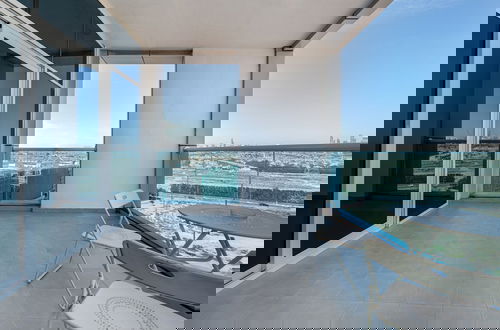 Foto 19 - Luxury StayCation - Al Jawhara Tower Studio Apt in the Heart of Dubai