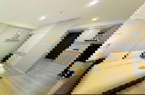 Foto 2 - Spacious And Warm Studio Daan Mogot City Apartment