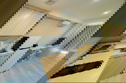 Foto 9 - Spacious And Warm Studio Daan Mogot City Apartment