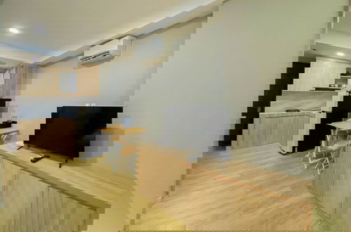 Foto 5 - Spacious And Warm Studio Daan Mogot City Apartment