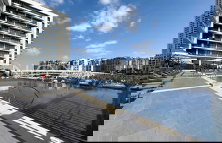 Foto 14 - Newly Furnished Palace Residence - NOX