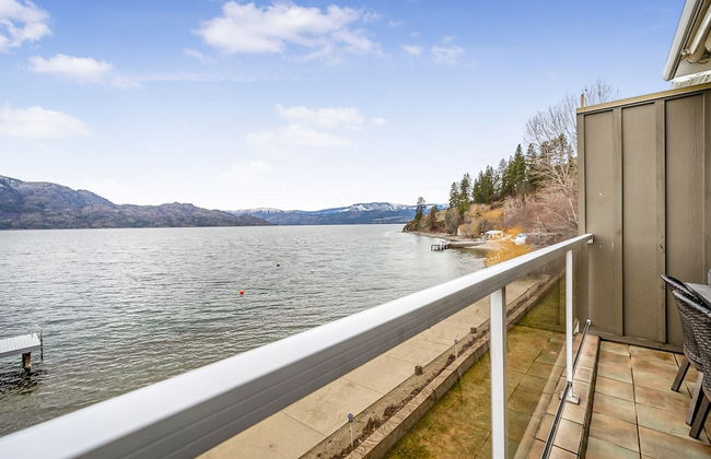 Spacious Lakefront Condo w Amazing View - Foto 26