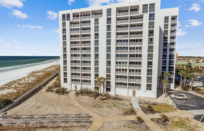 Shoreline Towers 1063 2 Bedroom Condo by RedAwning - Photo 47