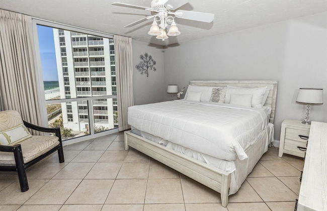 Shoreline Towers 1063 2 Bedroom Condo by RedAwning - Photo 6