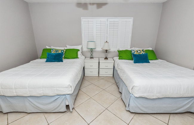 Shoreline Towers 1063 2 Bedroom Condo by RedAwning - Photo 3