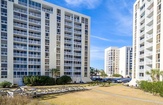 Shoreline Towers 1063 2 Bedroom Condo by RedAwning - Photo 45