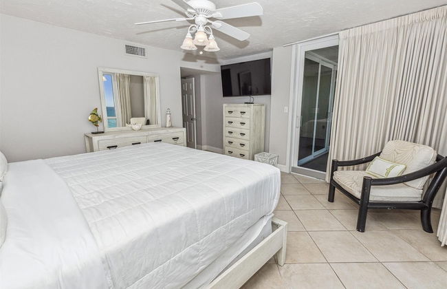 Shoreline Towers 1063 2 Bedroom Condo by RedAwning - Photo 8