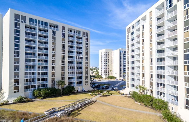 Shoreline Towers 1063 2 Bedroom Condo by RedAwning - Photo 46
