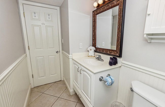 Shoreline Towers 1063 2 Bedroom Condo by RedAwning - Photo 26