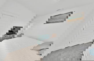 Photo 2 - Grande Pointe Sea Shell
