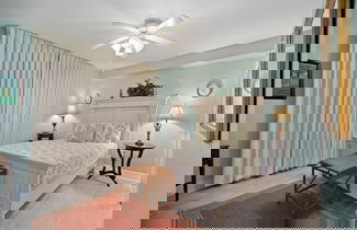 Foto 2 - Emerald Beach 2325