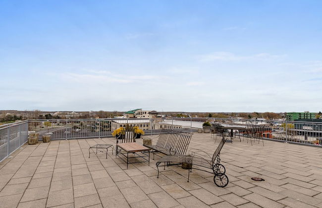 Luxurious 2BDR Loft-Condo Grand Haven 12 - Photo 19