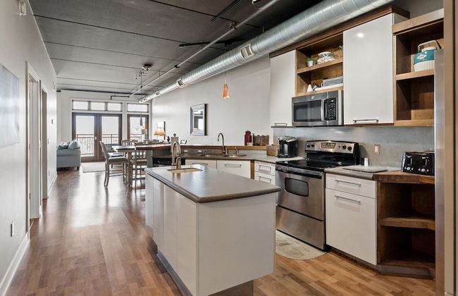 Luxurious 2BDR Loft-Condo Grand Haven 12 - Photo 5