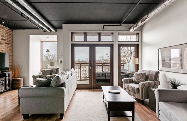 Luxurious 2BDR Loft-Condo Grand Haven 12 - Photo 10