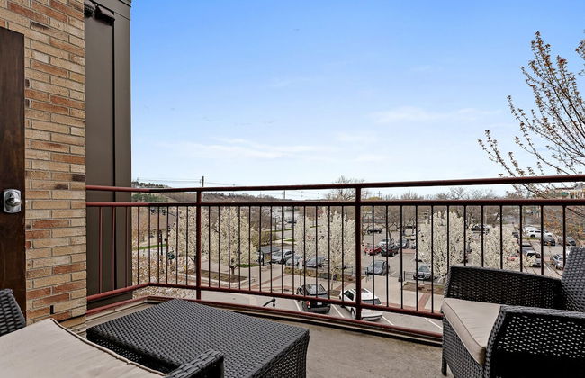 Luxurious 2BDR Loft-Condo Grand Haven 12 - Photo 21