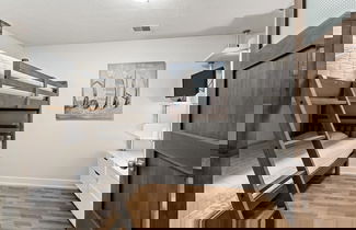 Foto 3 - Luxurious 2BDR Loft-Condo Grand Haven 12