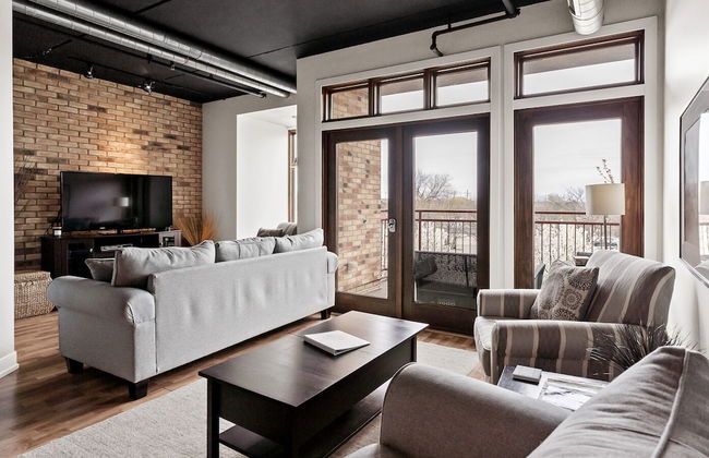 Luxurious 2BDR Loft-Condo Grand Haven 12 - Photo 11