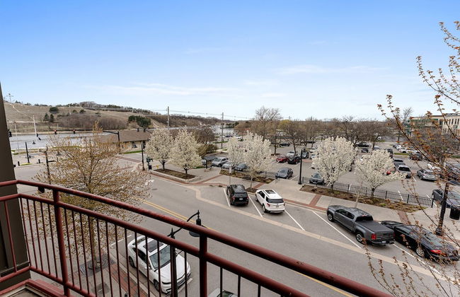 Luxurious 2BDR Loft-Condo Grand Haven 12 - Photo 23