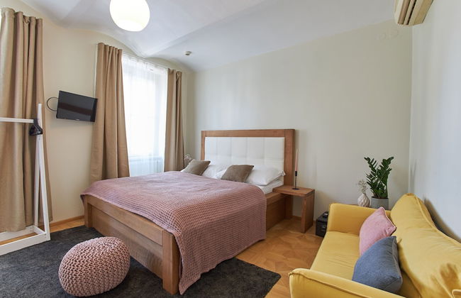 River View Residence by Charles Bridge - Photo 1